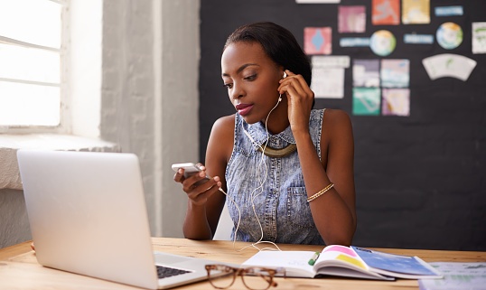 471694646_Music_puts_the_pieces_together