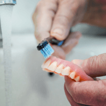 cleaning dentures