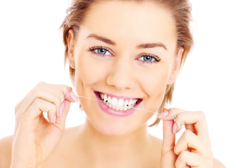 girl_flossing