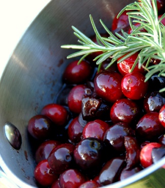 Oral-Health Friendly Thanksgiving Recipe , Sugar Free Cranberry Sauce