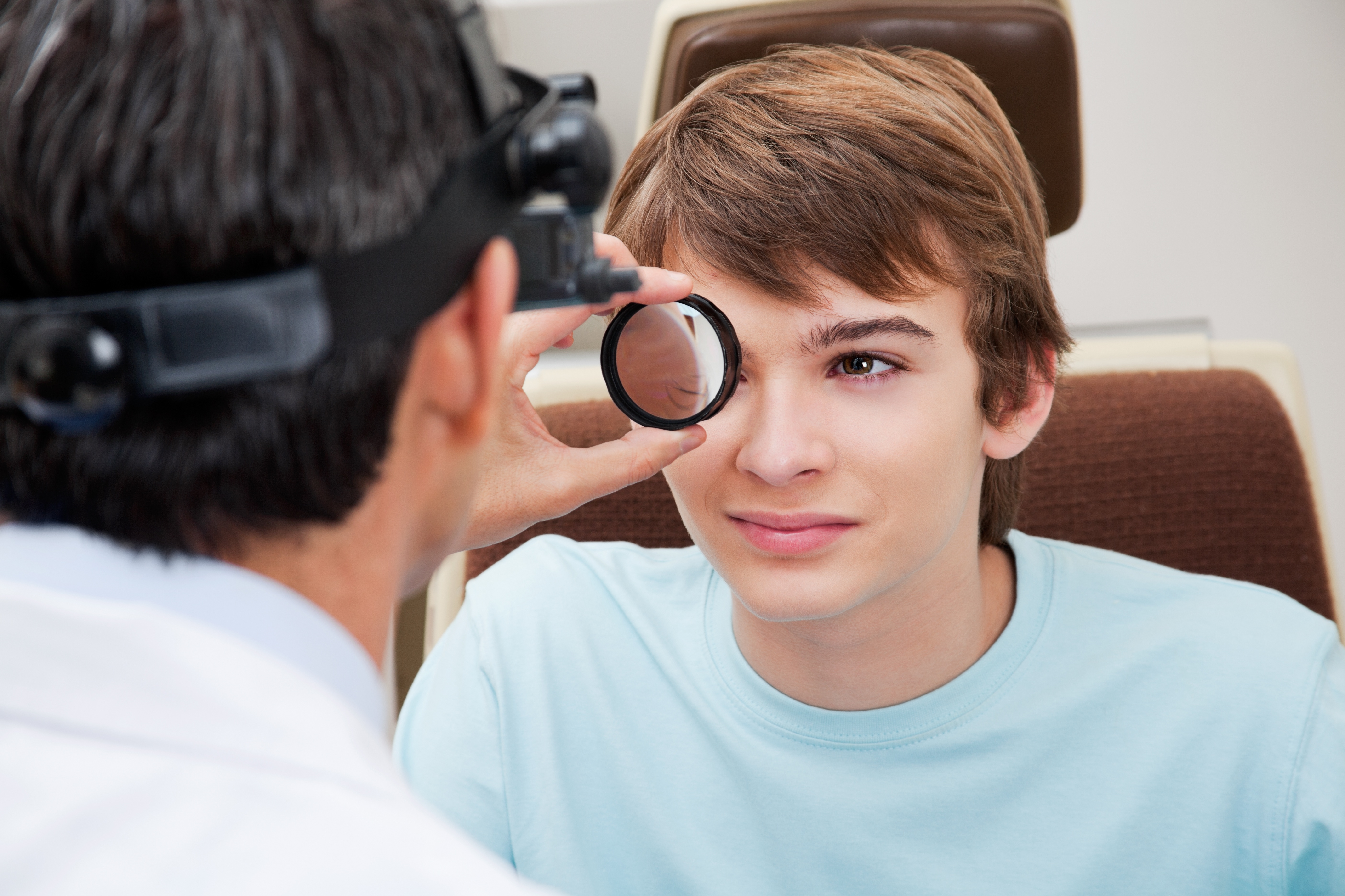 Why does the eye doctor dialte your eyes, eye doctor, vision health, vision insurance, eye health