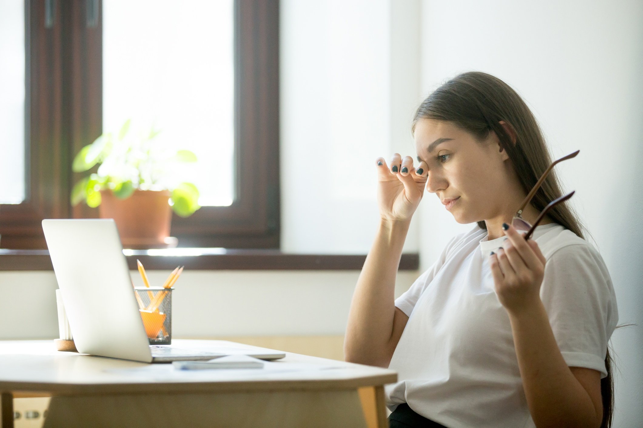 eyes squeak, eye problems, eye issues, squeaking, lacrimal system, health benefits, squeaking eyes